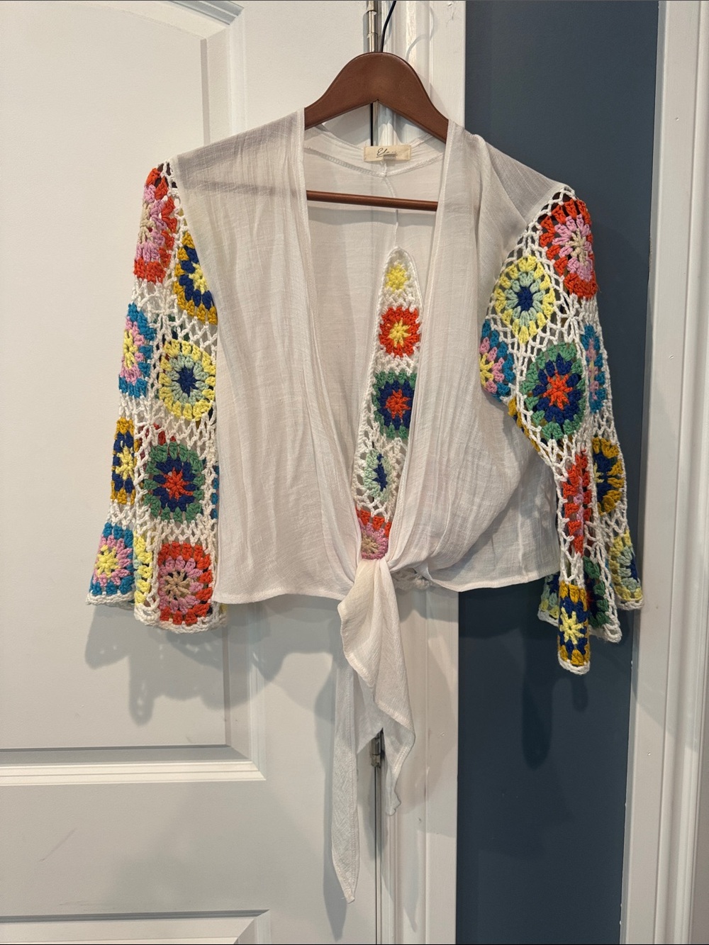 Crochet Elan tie front cardigan M
